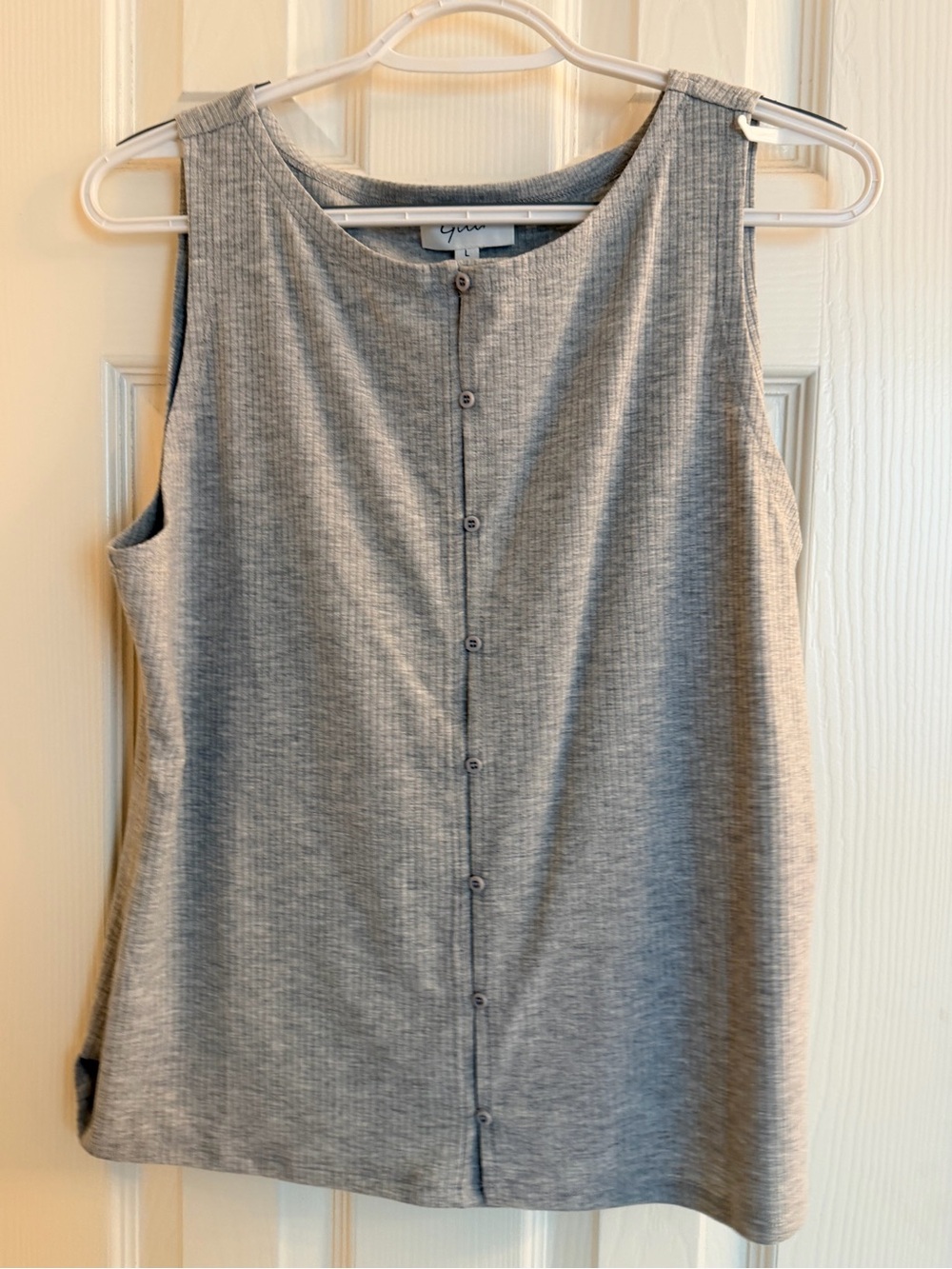 Gilli Light Gray Ribbed Button-Front Tank - Picture 2 of 3